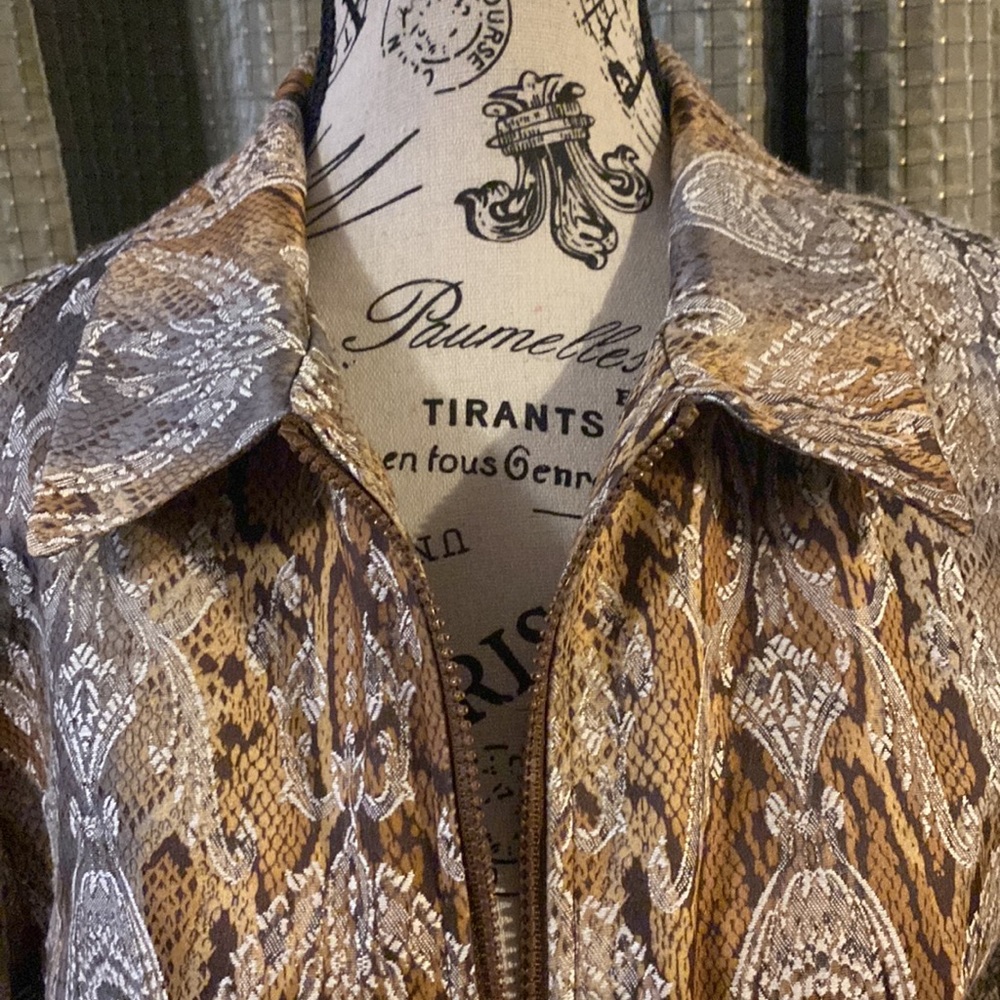 Jacket - Picture 2 of 5
